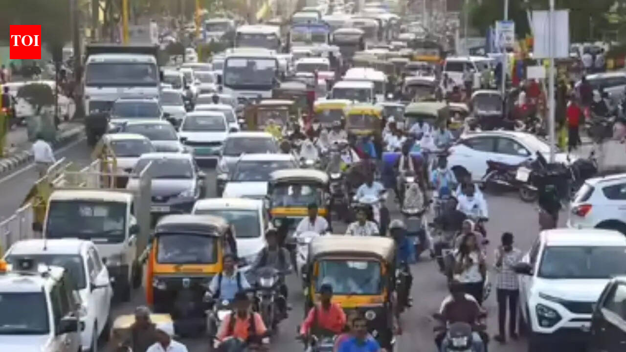 Traffic advisory for Sonu Nigam's Saturday concert in Delhi; check affected routes, parking rules