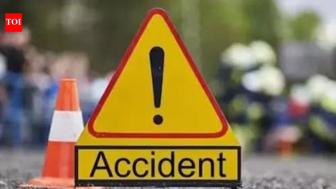 Mother and son burnt alive after car collides with tipper truck in Maharashtra