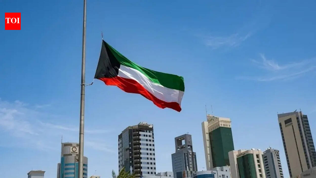 Kuwait orders outdoor work suspension amid severe weather alert, safety concerns rise across sectors