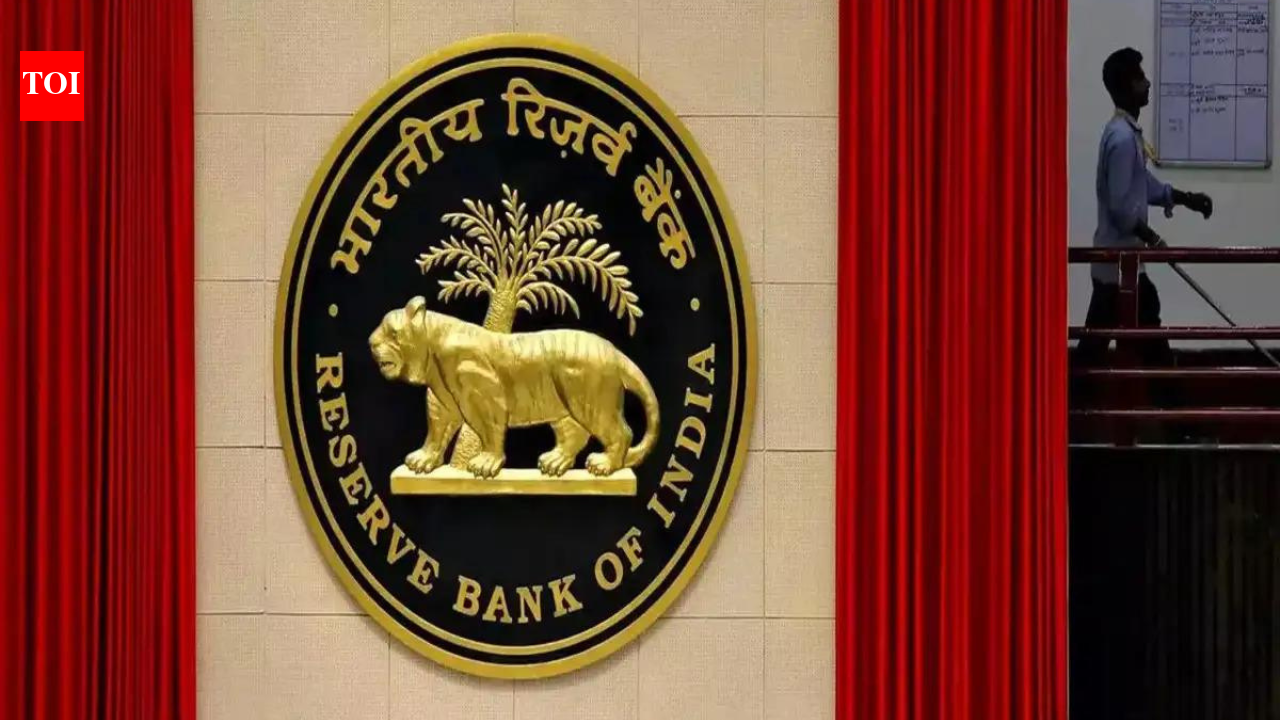 E-cheques coming soon? RBI unveils Payments Vision 2028, plans wider oversight of digital players