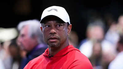  Tiger Woods’ mugshot sparks concern among fans as golf legend arrested after car crash in Florida