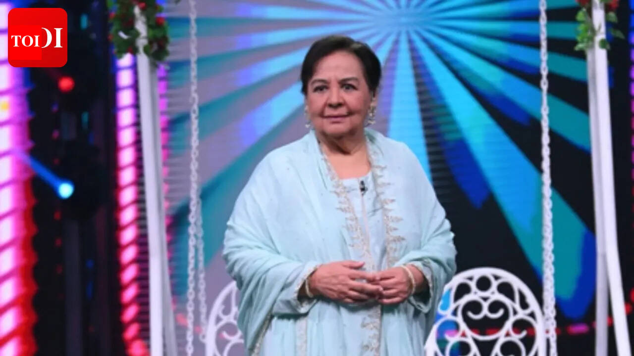 Farida Jalal breaks down in tears remembering late Lata Mangeshkar: 'Was madly in love with her'