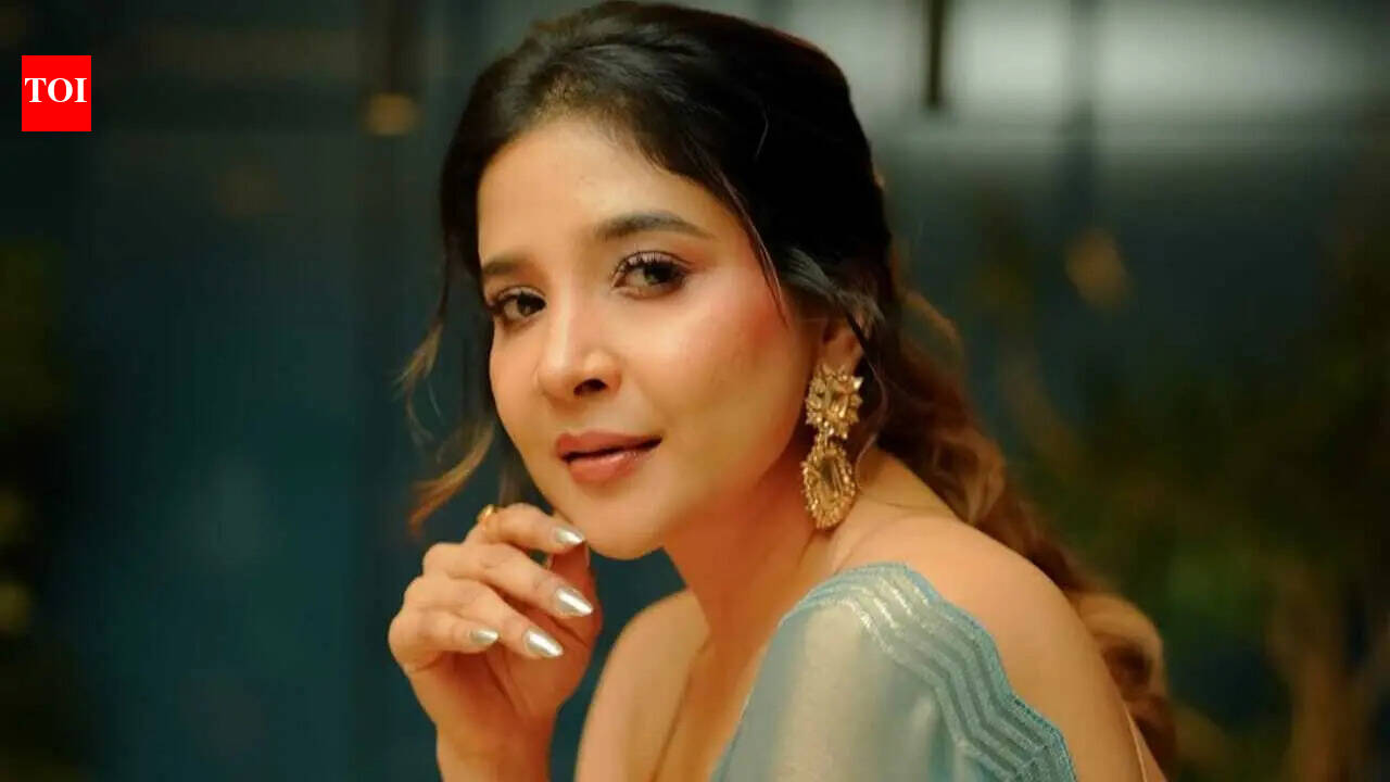 Did you know that actress Sakshi Agarwal acted with Atlee film in Raja Rani?