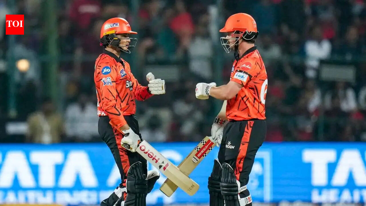 IPL 2026 Live: Travis Head, Abhishek Sharma fall in same over; SRH in trouble