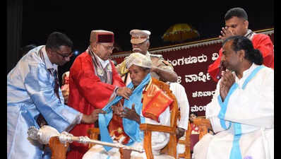 Governor cautions students over cybercrimes in the world of AI