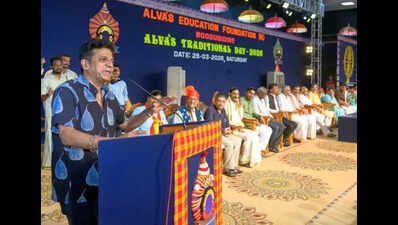 Alva’s campus comes alive with colours of India