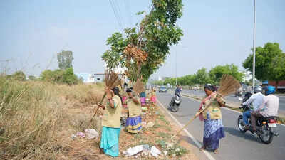 Mysuru City Corporation launches night cleaning drive in 5 places