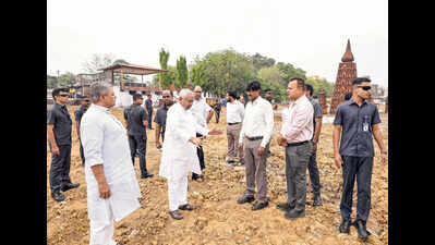 Nitish inspects major projects in city, asks officials to expedite work