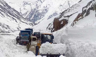 After Zoji La avalanche deaths, Ladakh hill council stakes claim on Zero Point