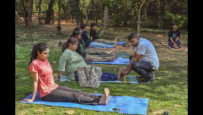 Nature lovers come together to celebrate Earth Hour in Sanjay Van