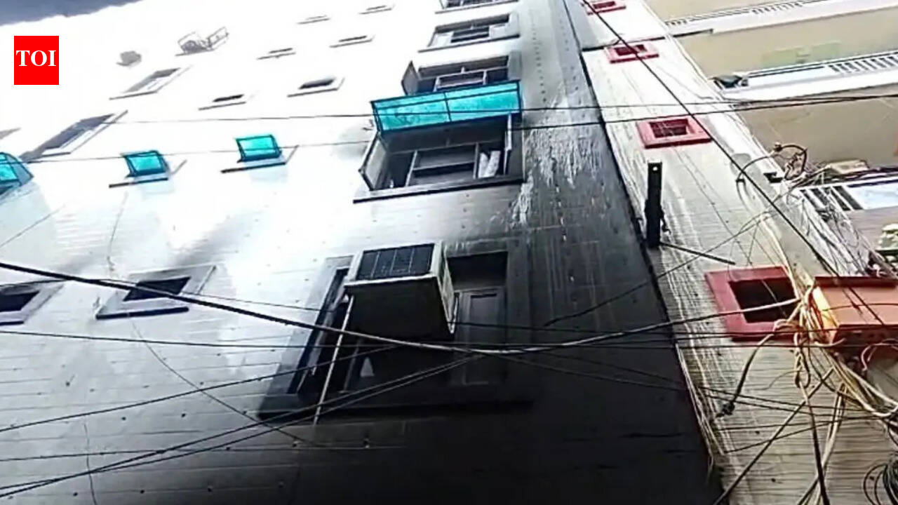4 jump from 1st floor to escape blaze in Delhi’s Dayalpur; 4 rescued