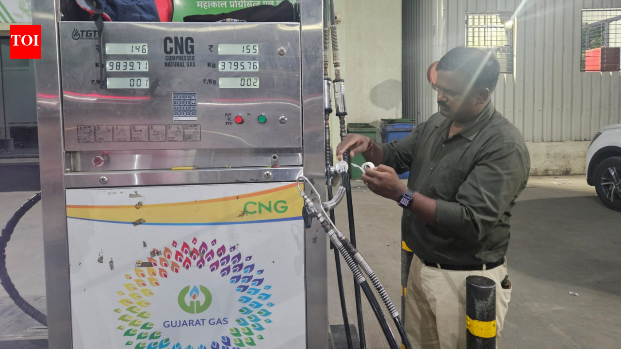 FIR filed against 6 CNG pump staff in Maharashtra for assaulting officer, overcharging consumers