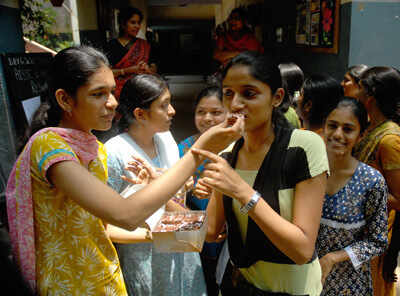 BSEB Class 10th Result 2026: 81.79% Students Pass, Pushpanjali Kumari And Parveen Secure Top Rank