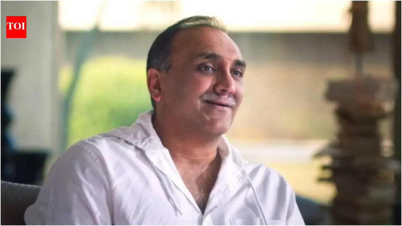 ‘वॉर 2’ की असफलता के बाद, आदित्य चोपड़ा चुपचाप एक ‘रहस्यमय, कालातीत रोमांटिक गाथा’ पर काम कर रहे हैं – रिपोर्ट | हिंदी मूवी समाचार