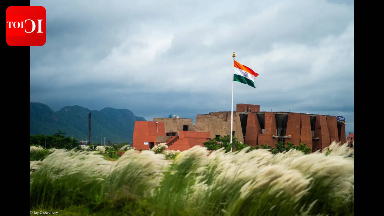 Nalanda University to replace colonial gowns with khadi robes at convocation