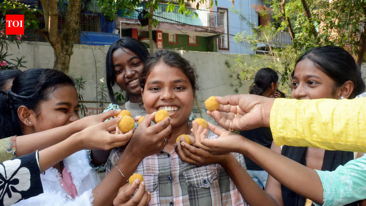 Three Nalanda students among Top 10