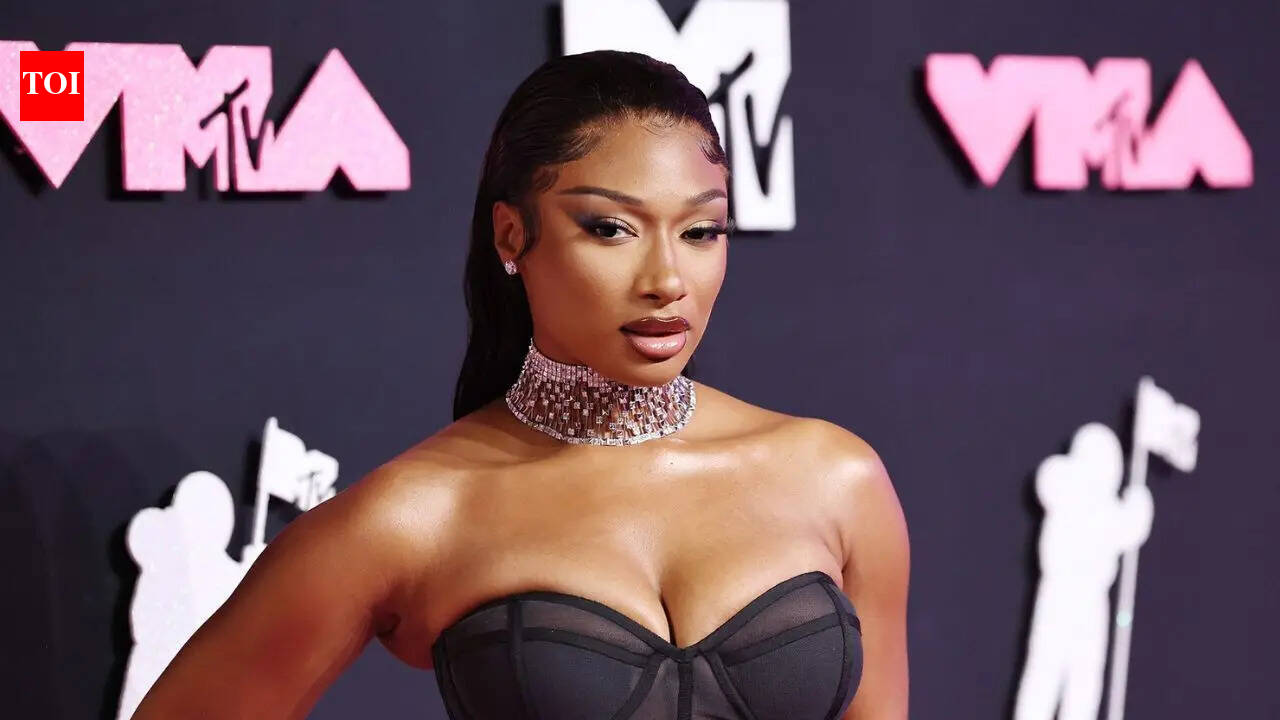 Klay Thompson’s girlfriend Megan Thee Stallion turns heads with leather mini skirt and stunning fiddler cap