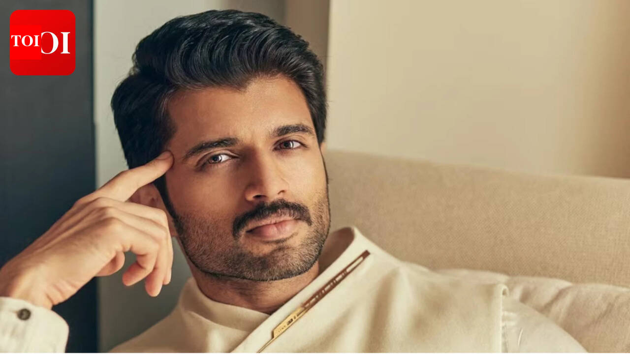 Vijay Deverakonda reacts to old fan post; 'Ranabaali’ actor wins hearts online