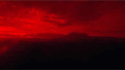 Why did the sky turn blood red in Western Australia ahead of Cyclone Narelle?