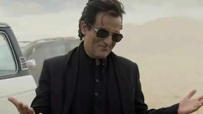 Akshaye Khanna’s childhood video with father Vinod Khanna goes viral as fans crown the Dhurandhar star ‘RehTODDLER Dakait’