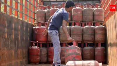 Karnataka issues fresh SOPs: Hostels, govt canteens to get LPG refills on priority