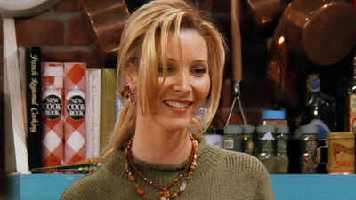 Lisa Kudrow, aka Phoebe Buffay, says watching ‘Friends’ is ‘really comforting’ after Matthew Perry’s demise