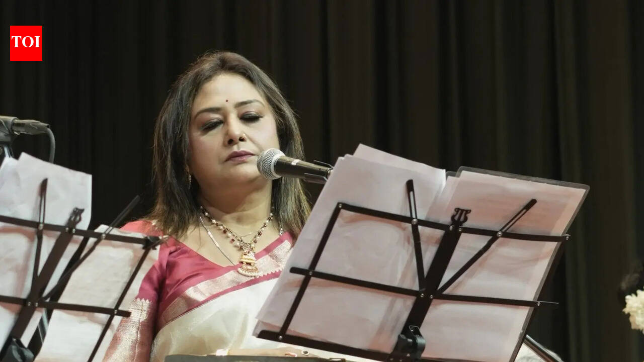 Nibedoner Gaan strikes a soulful chord