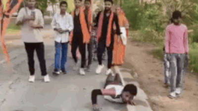 After divorce, UP man undertakes 9-km 'dandawat yatra' to thank deity