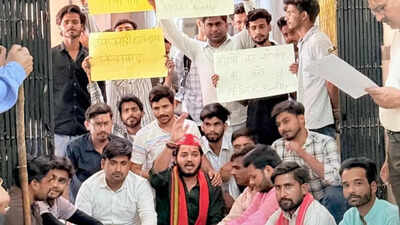  Students protest at Rohilkhand University over 'appointments, facilities'
