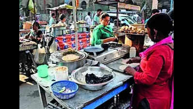 Roadside vendors hike food prices amid shortage of commercial LPG in city