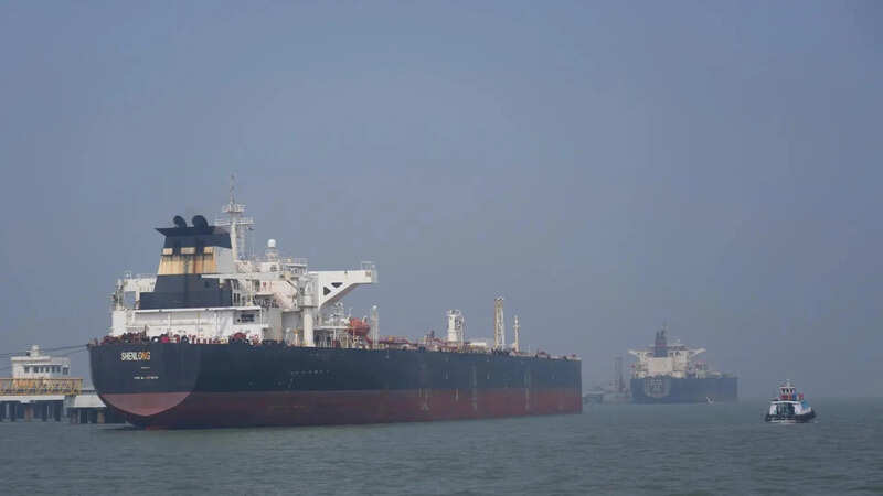 Ten Ships Carrying Energy Cargo Delayed in Persian Gulf