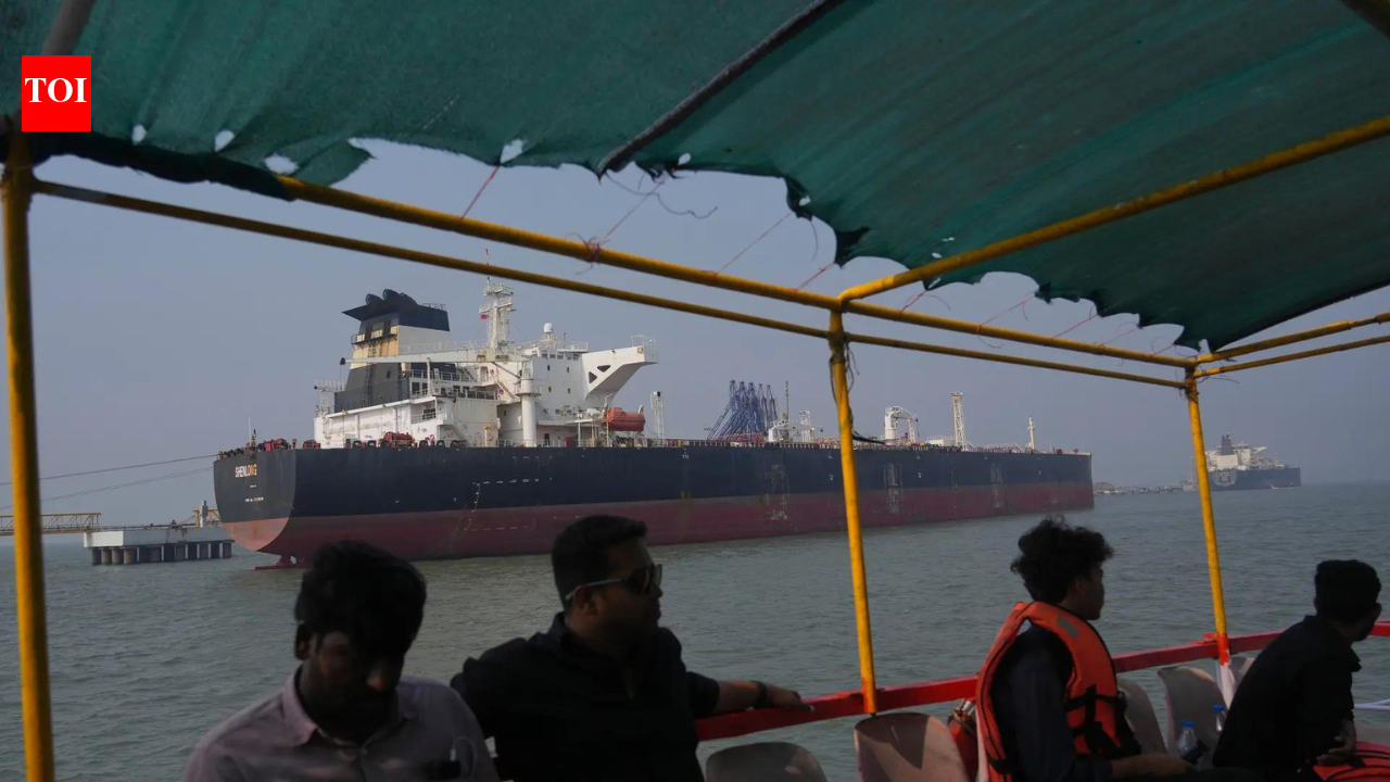 Iran strikes fully loaded Kuwaiti oil tanker at Dubai port; spill risk flagged