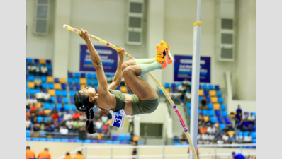 Indian Pole Vaulters Break National Records: Baranica and Reegan Shine