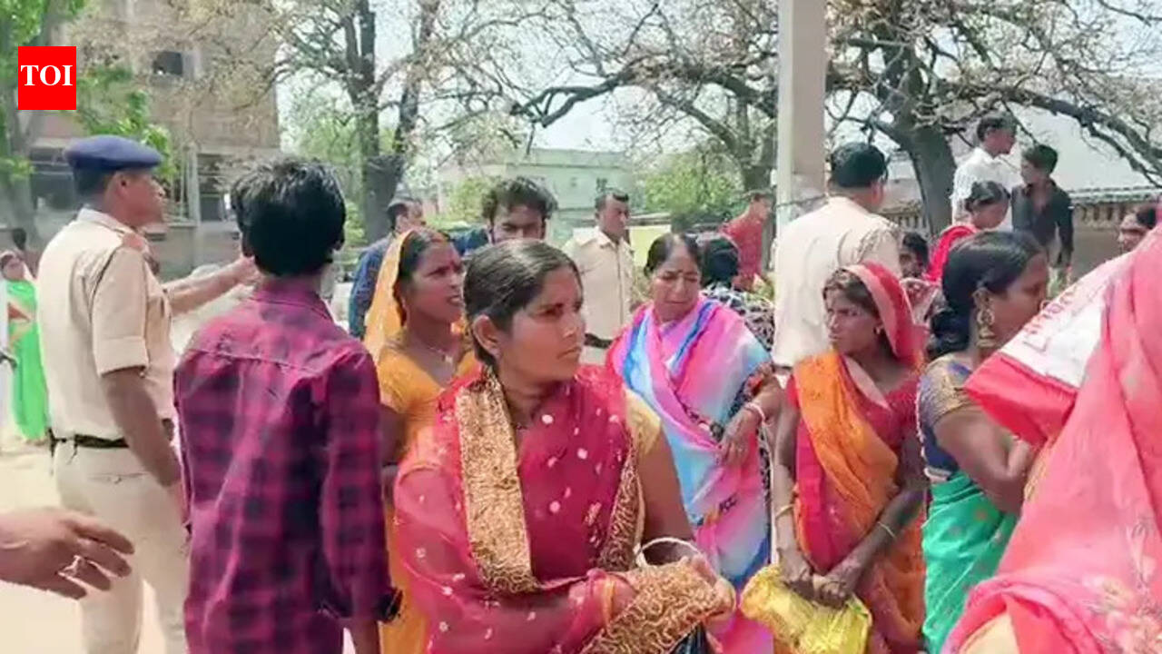 No crowd control at temple: Eyewitness