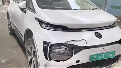Woman in E-Rickshaw Killed in Collision with Electric Car in Model Town