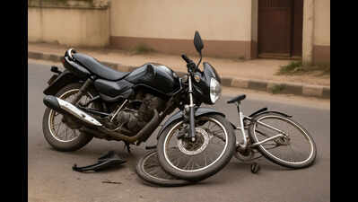 Bike rams into cycle, man returning home dies in Gurgaon