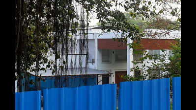 Govt plans to demolish ‘jinxed house’ at Shamnath Marg