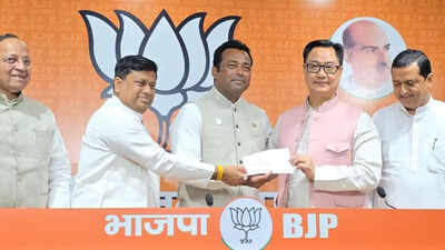 Leander Paes crosses over from TMC to BJP in Bengal assembly poll run-up