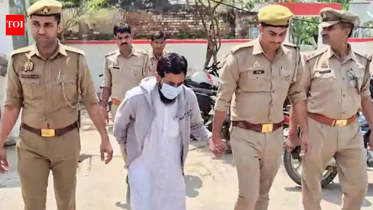 Bihar cleric apologises for remarks against CM Yogi Adityanath's mother, sent to jail