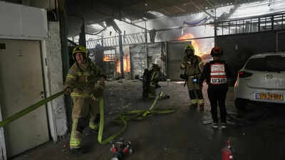 UAE bars Iranians from entering, transiting country amid hostilities