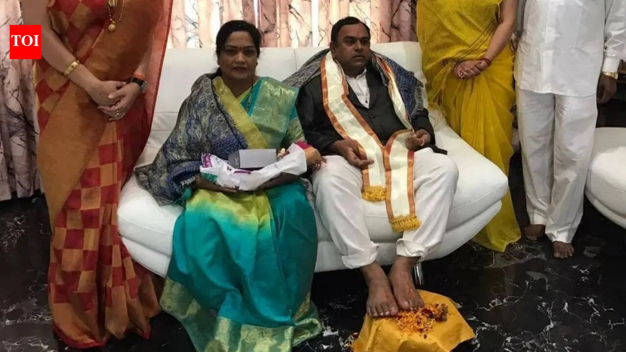 Rape accused Nashik 'godman' Ashok Kharat's wife on the run, son detained; fresh land fraud case filed