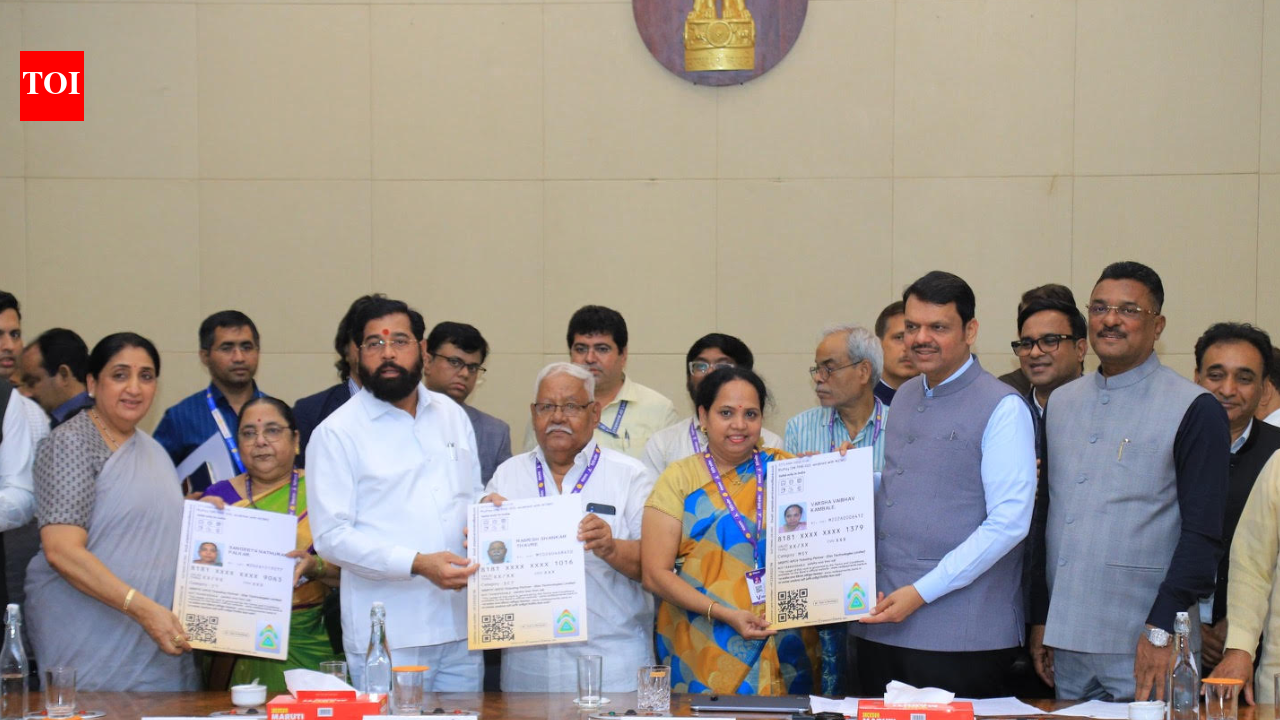 Maharashtra CM Devendra Fadnavis inaugurates MSRTC's NCMC smart card scheme