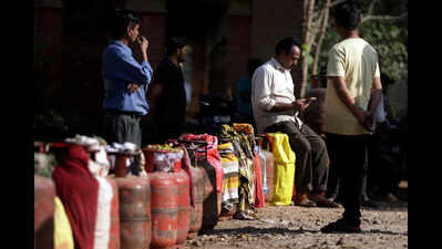 LPG crisis alters pupils’ lives, forces to adopt alternative cooking methods