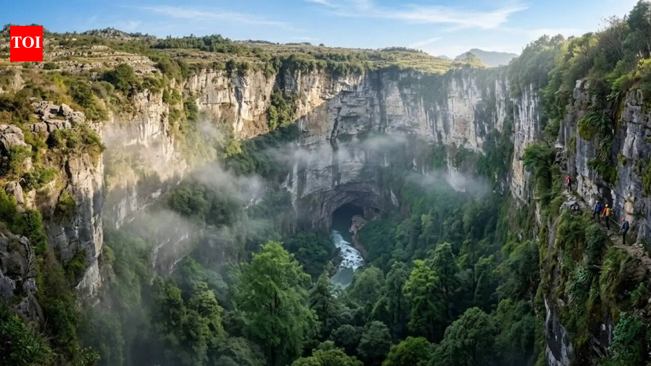 How China’s deepest sinkhole formed its own microclimates