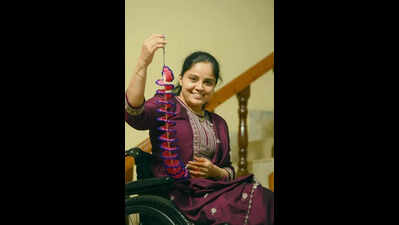 From tragedy to threads, woman crochets a new life after accident