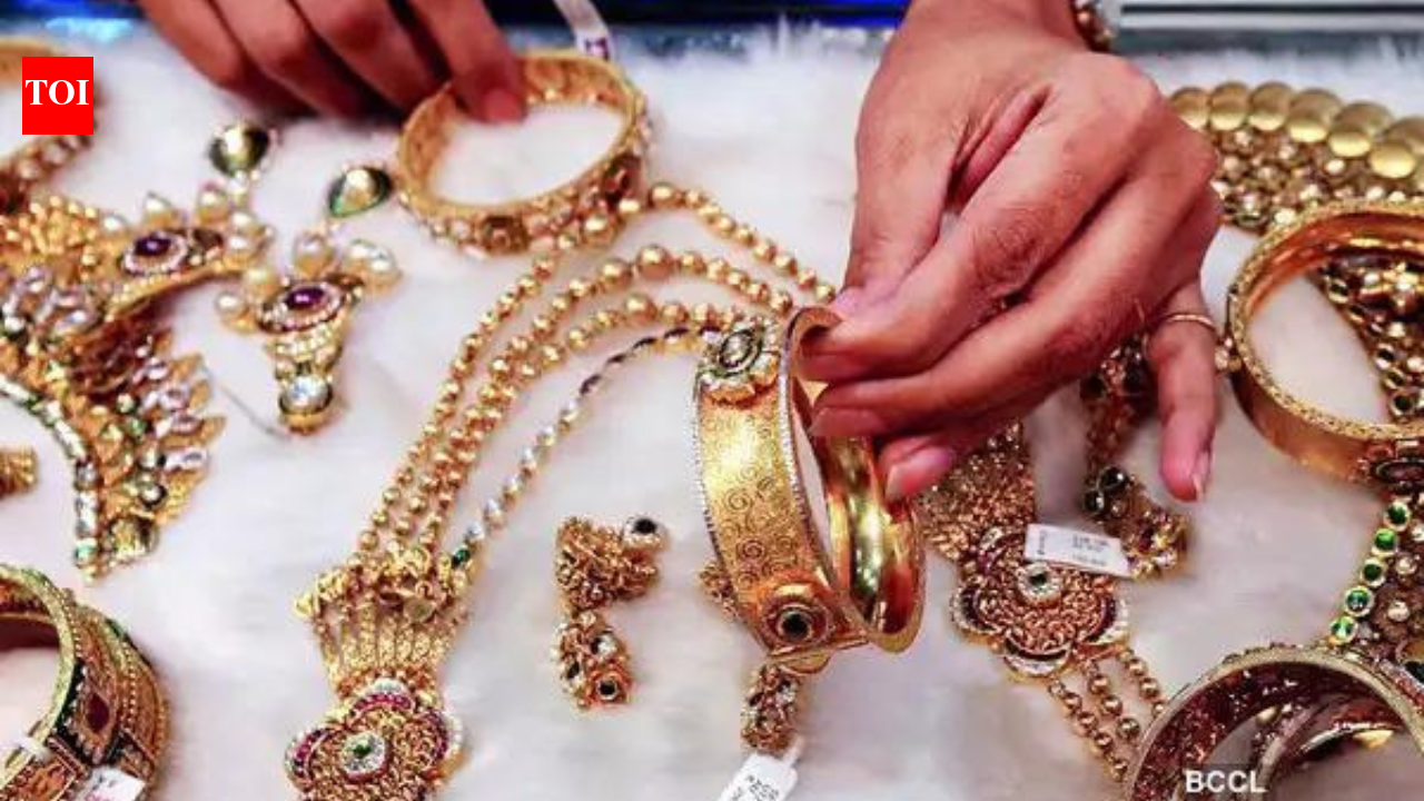 Govt imposes import curbs on gold, silver jewellery to check misuse of FTAs