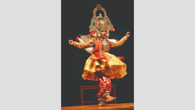 In Tamil Nadu, Male Raja Rani Attam Performer and Female Kattaikuttu Artists Challenge Tradition