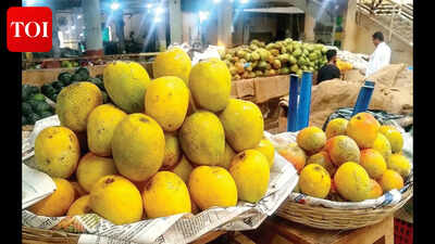 Mancurad mango prices fall to Rs 2,500/dozen