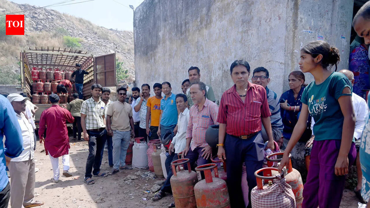 LPG helpline flooded with distress calls amid supply constraint in Gurgaon