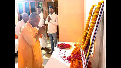 Yogi pays tribute to former MLA Sheetal Pandey’s son